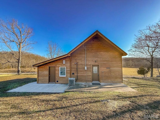 9454 Little Indian Creek Rd, Lonedell, MO 63060 - rear view of property featuring a patio area, a lawn, and cooling unit