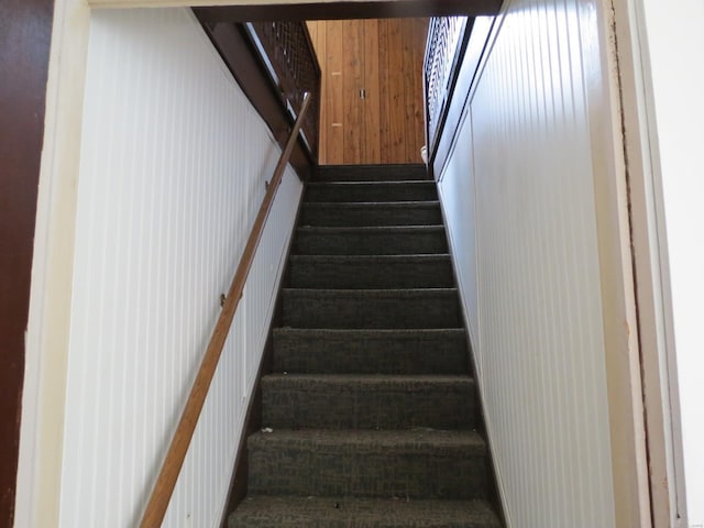 204 E Wayne St, Ironton, MO 63650 - view of staircase