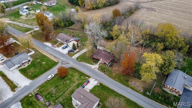 23388 Glenda Ave, Jerseyville, IL 62052 - aerial overview of property's location featuring nearby suburban area