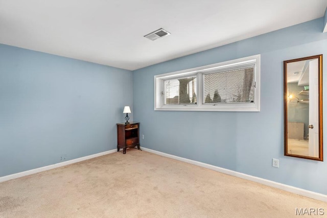803 Fairview Dr, Washington, MO 63090 - carpeted empty room featuring baseboards