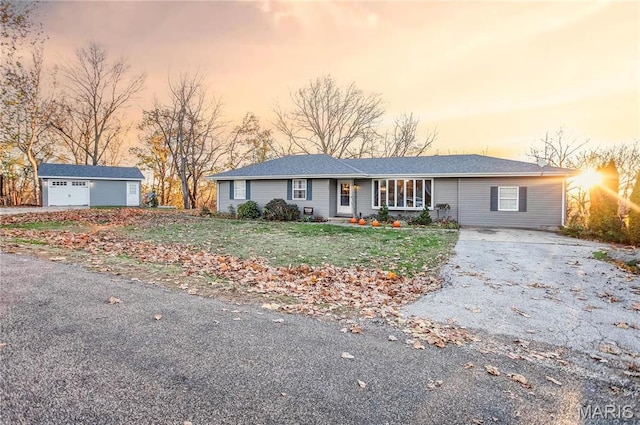 121 Douglas Dr, Pleasant Hill, IL 62366 - ranch-style house featuring an outdoor structure, driveway, and a front yard