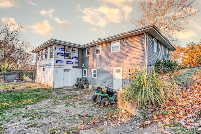 121 Douglas Dr, Pleasant Hill, IL 62366 - rear view of property with fence