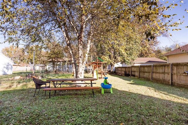 1040 N Kingshighway, Sikeston, MO 63801 - view of yard featuring a playground