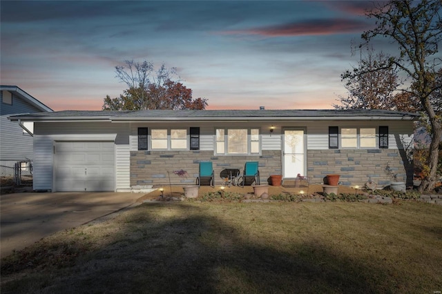 231 Freeman Dr, Saint Louis, MO 63129 - photo 1
