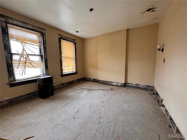 3936 Lexington Ave, Saint Louis, MO 63107 - view of spare room