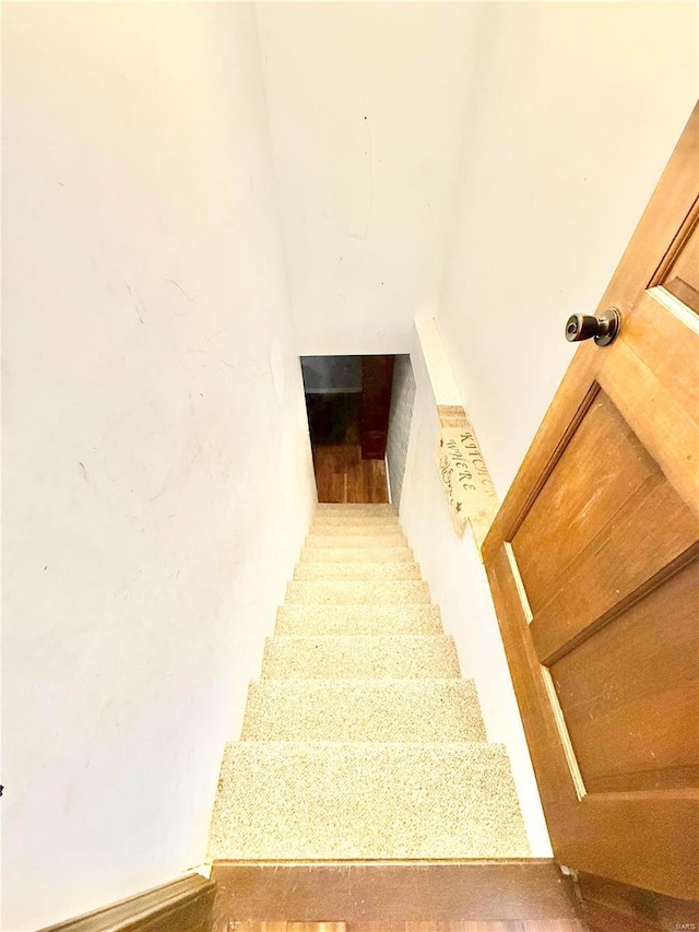 2560 Birch St, Doe Run, MO 63637 - view of stairs