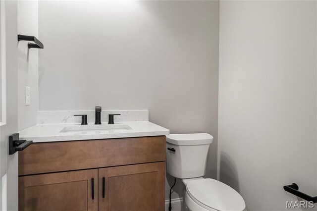 19 Beaver Dr, Creve Coeur, MO 63141 - half bath featuring vanity and toilet