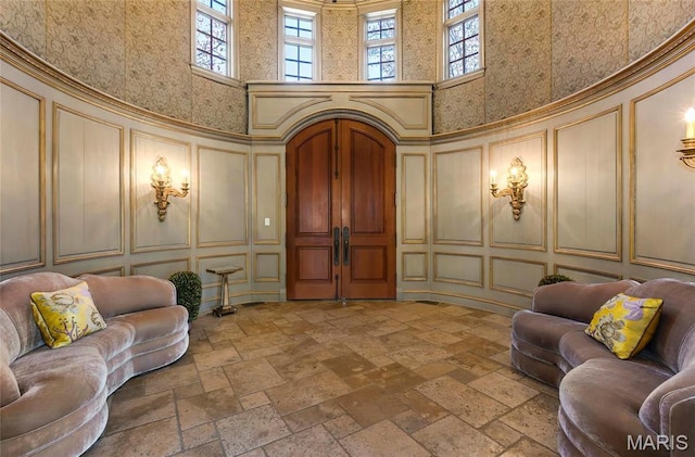 1290 Dry Ridge Rd, Town And Country, MO 63131 - building lobby with a decorative wall and a high ceiling