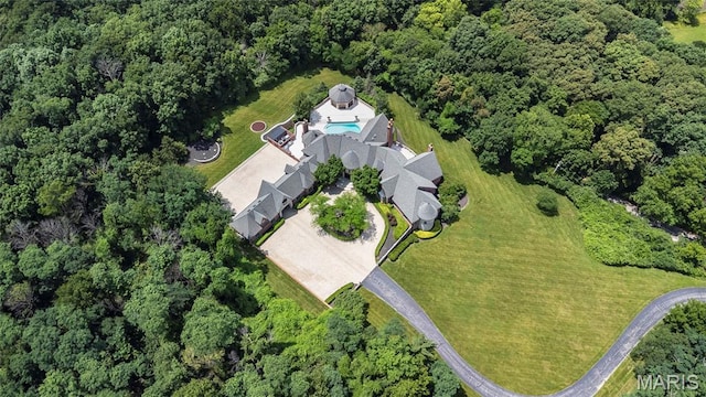 1290 Dry Ridge Rd, Town And Country, MO 63131 - aerial overview of property's location with a forest