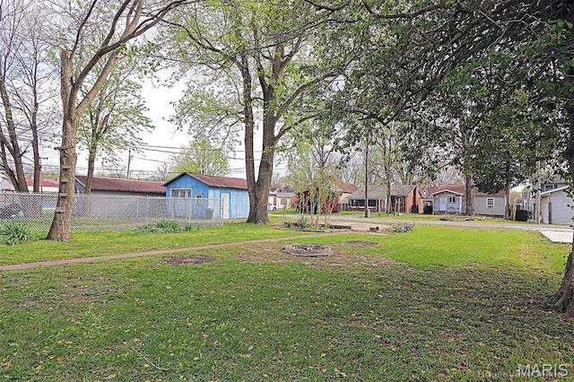 view of yard with a residential view