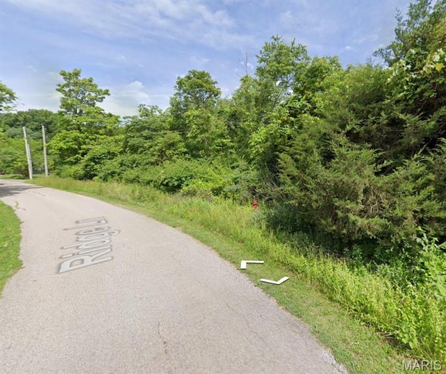 1926 Ridge Ln, Pacific, MO 63069