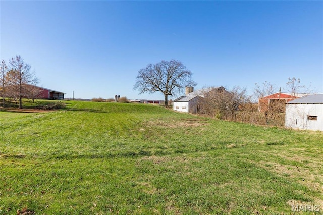 12449 Quarry Town Rd, Saint Genevieve, MO 63670 - view of green lawn