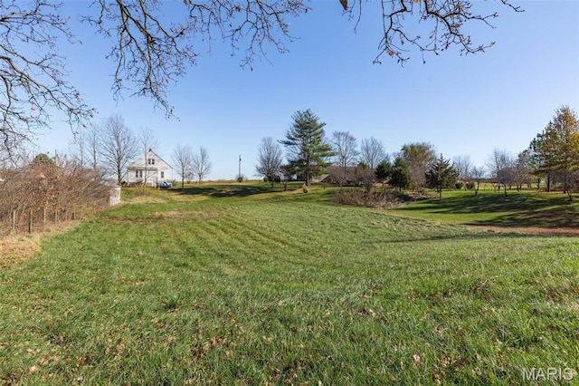 12449 Quarry Town Rd, Saint Genevieve, MO 63670 - view of green lawn