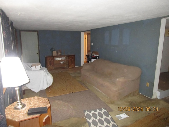 living area with carpet floors