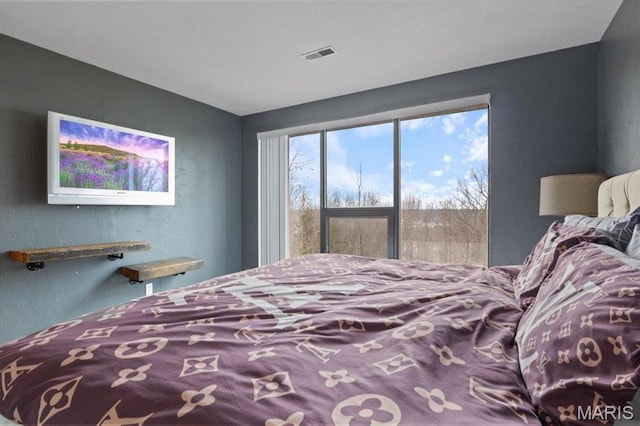 429 Racquet Club Dr Unit 3D-309, Village of Four Seasons, MO 65049 - view of bedroom