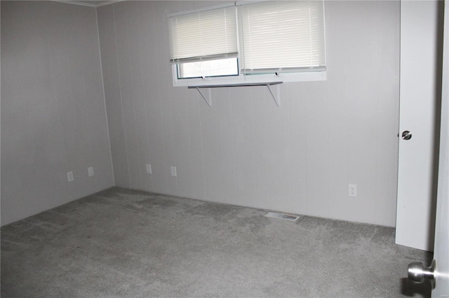 419 W Main St, Duquoin, IL 62832 - view of carpeted empty room