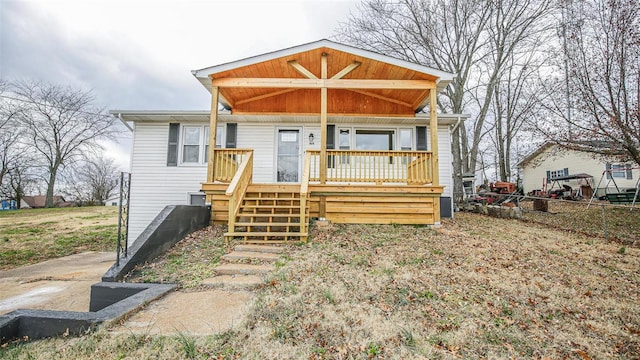 404 Lueking Dr, De Soto, MO 63020 - view of front of home with fence