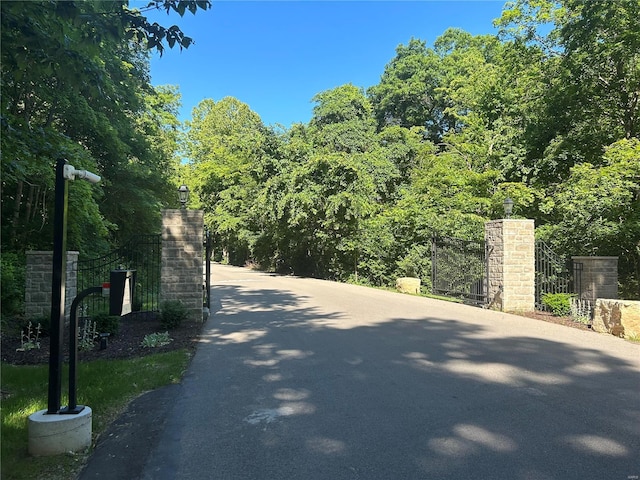 3523 Hawthorne Ridge Dr, Eureka, MO 63025