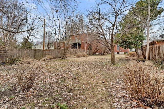 4361 Laclede Ave, Saint Louis, MO 63108 - view of yard with fence