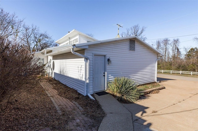 1728 Hitching Post Ln, Farmington, MO 63640 - view of home's exterior featuring fence