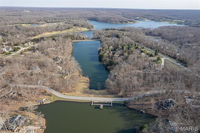 451 Foxfire Point Dr, Wright City, MO 63390 - aerial view of property and surrounding area with a large body of water