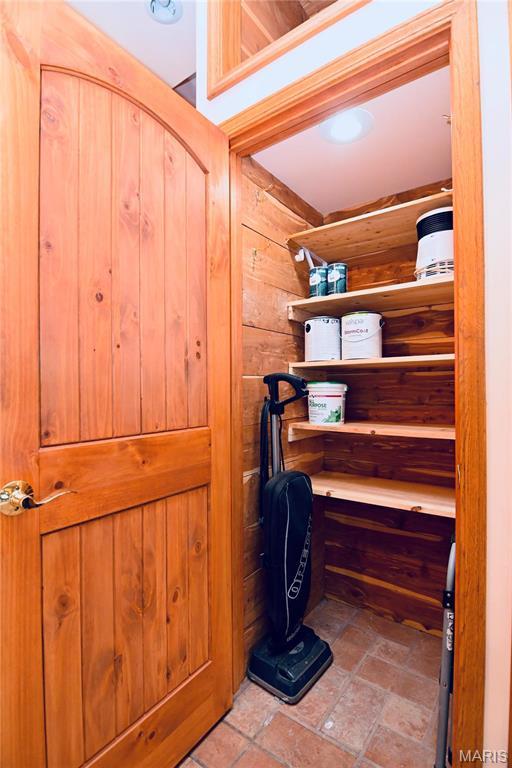 26 Gap Rd, Tunas, MO 65764 - view of storage area