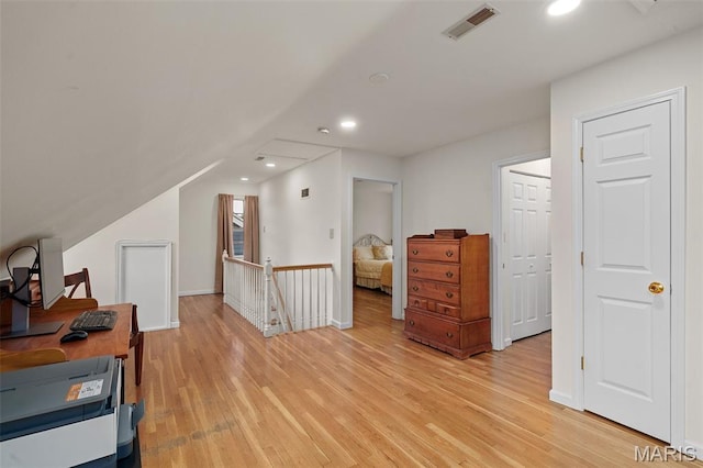729 W Lockwood Ave, Saint Louis, MO 63122 - bonus room with light wood-style flooring and recessed lighting