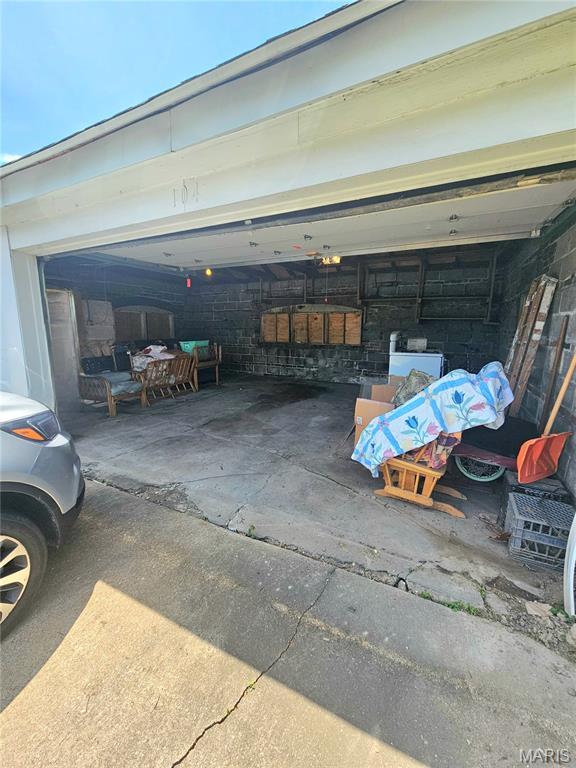104 Emerling Dr, Saint Louis, MO 63121 - garage with concrete block wall