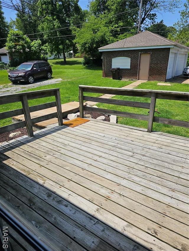 104 Emerling Dr, Saint Louis, MO 63121 - deck with a yard