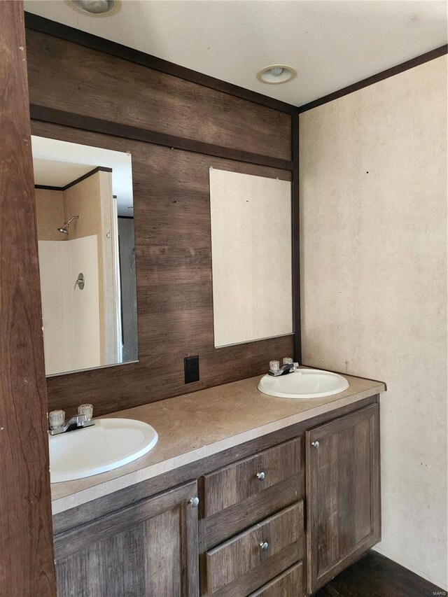15005 Carthage Rd, Dixon, MO 65459 - full bathroom with double vanity