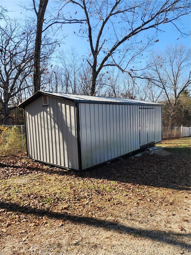15005 Carthage Rd, Dixon, MO 65459 - view of outdoor structure featuring an outbuilding and fence