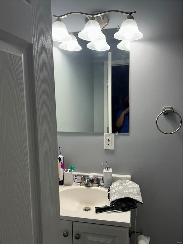 3408 Airway Ave, Saint Louis, MO 63114 - bathroom with vanity