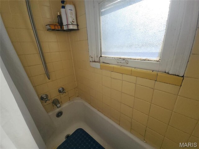 1026 Bakewell Dr, Saint Louis, MO 63137 - photo 8