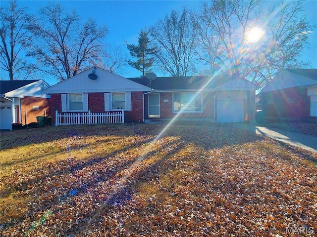 1078 Fontaine Pl, Saint Louis, MO 63137 - photo 1