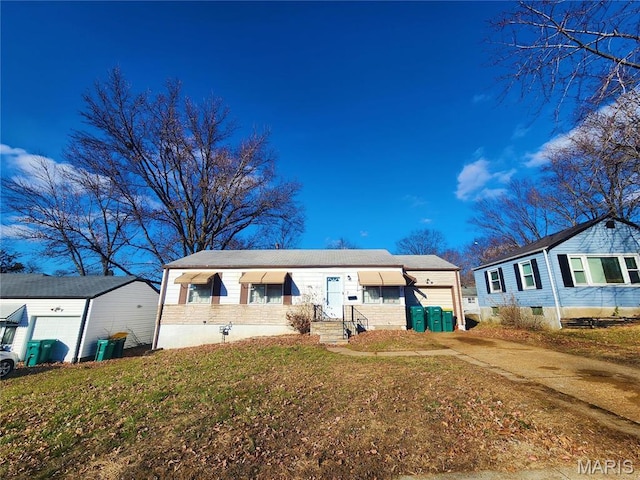 1209 Kilgore Dr, Saint Louis, MO 63137 - photo 1