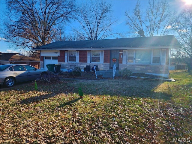 1226 Blodgett Dr, Saint Louis, MO 63137 - photo 1