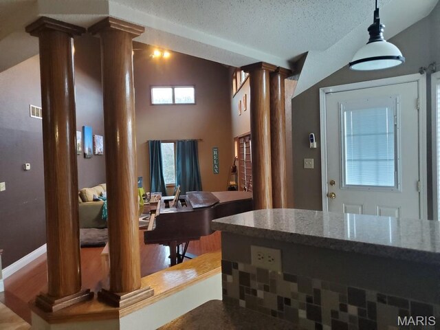 10740 Wilmena Ln, Rolla, MO 65401 - foyer with ornate columns and vaulted ceiling