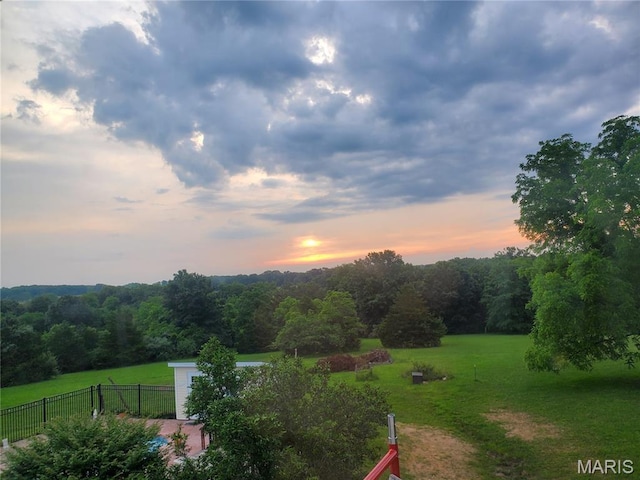 10740 Wilmena Ln, Rolla, MO 65401 - view of yard at dusk