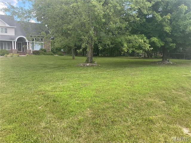 10740 Wilmena Ln, Rolla, MO 65401 - view of grassy yard