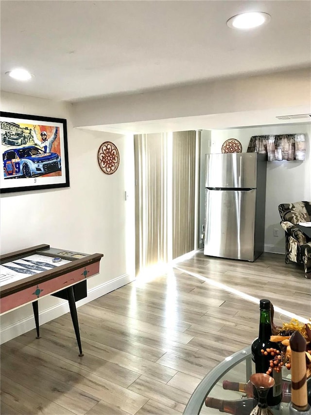 1578 Lakeshore, Cuba, MO 65453 - interior space featuring light wood-style floors, baseboards, and recessed lighting