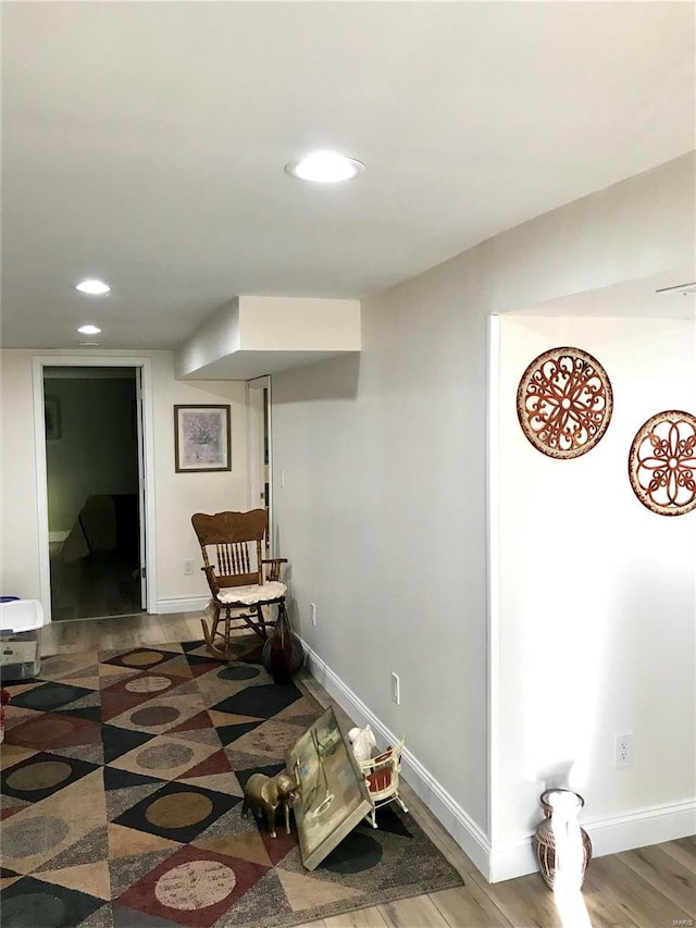 1578 Lakeshore, Cuba, MO 65453 - sitting room with recessed lighting, wood finished floors, and baseboards