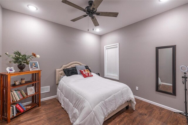 bedroom with wood finished floors, baseboards, recessed lighting, and a ceiling fan