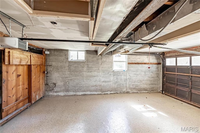 1101 W Parkedge Ln, Saint Louis, MO 63130 - view of garage