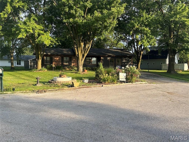 4 Sharon Dr, Shelbina, MO 63468 - photo 2