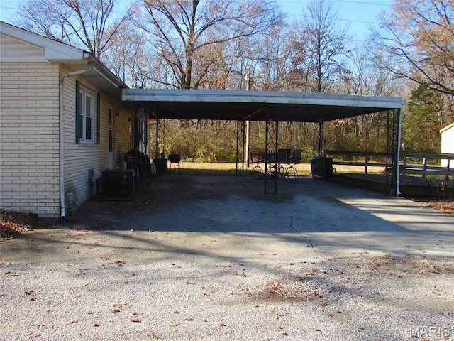 715 W Broadway, Sparta, IL 62288 - view of parking with driveway and a carport