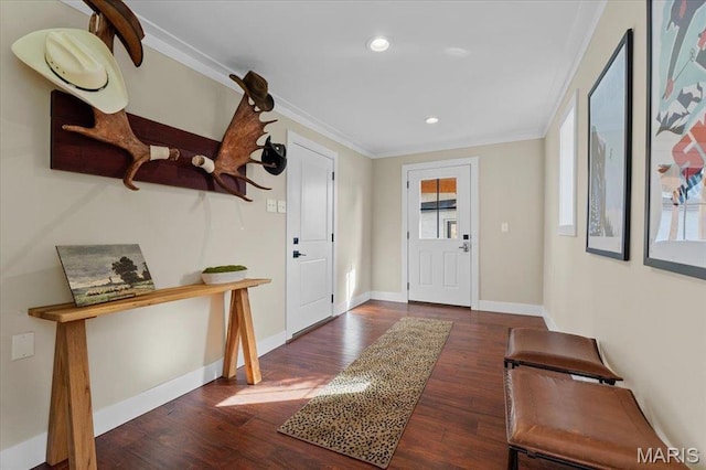 1824 Topping Rd, Saint Louis, MO 63131 - foyer entrance featuring wood finished floors, crown molding, baseboards, and recessed lighting