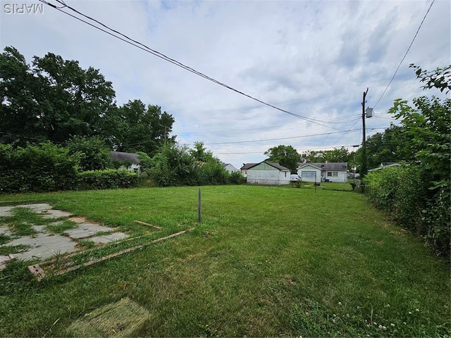 12 Agnes Dr, Cahokia, IL 62206 - view of yard