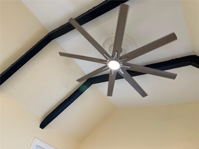7100 Lexington Ave, Saint Louis, MO 63121 - detailed view of ceiling fan
