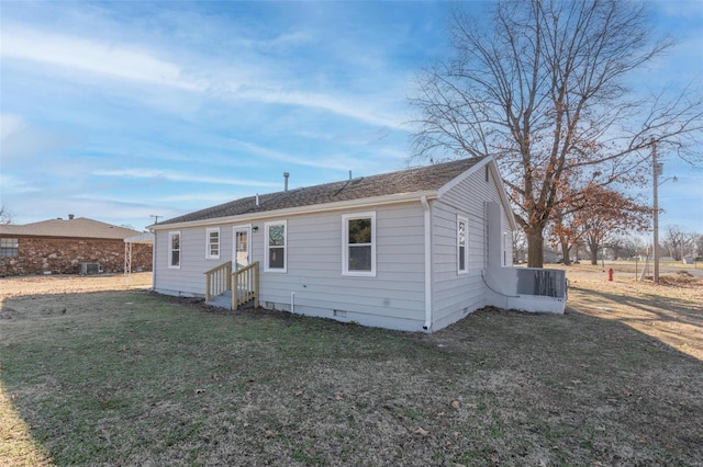 121 W Hicks St, Cardwell, MO 63829 - view of front of home with entry steps, crawl space, and a front yard