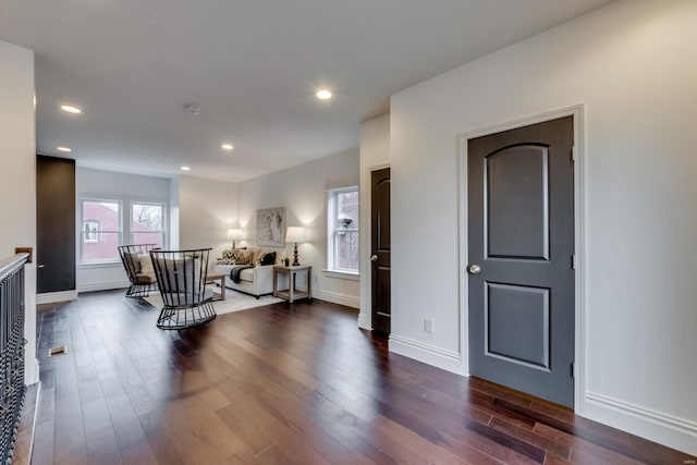 1029 Lami, Saint Louis, MO 63104 - living room featuring dark wood-style floors, recessed lighting, and baseboards